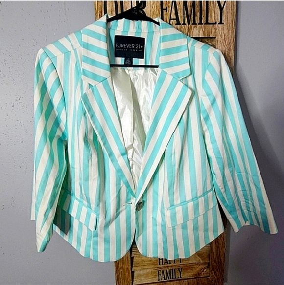 🍂🍁Forever 21 crop jacket 2x cute spring/ summer - Picture 2 of 5